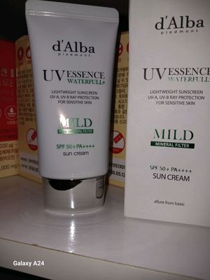 d'Alba Mild spf 50+ yog'li va aralash yuzlar uchun