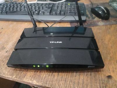 Продам мощный Wi-Fi роутер TP-Link TL-WDR3500 (N600) – 2.4 + 5 ГГц!