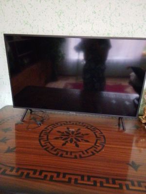 Televizor sotiladi