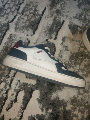 Levis krossovka