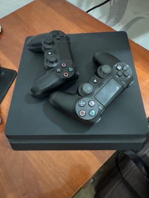 Срочно Sony PlayStation 4 Slim 1TB(CUH-2218B B01)