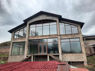 Продаётся дача в горах