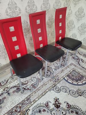 Стул 6 та сотилади