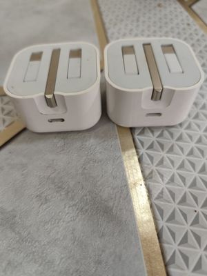 Продаю айфон зарядка оригинал