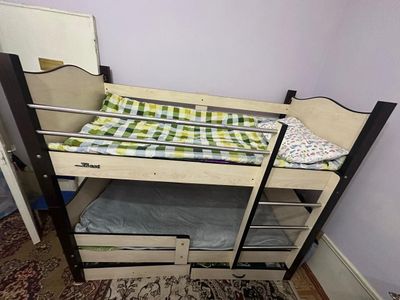Детский двухъярусный кровать