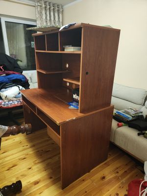 Продам стол, по цене максимально договримся,