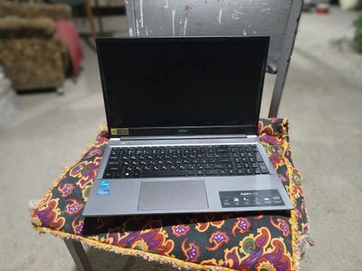 Acer noutbuk sotiladi ideal