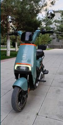 skuter holadi zor  yoqsa like