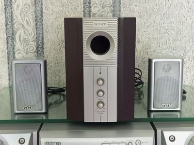 Продам сабвуфер microlab М- 890 :20W