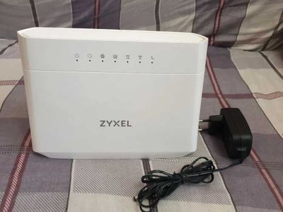 Продам роутер ZYXE