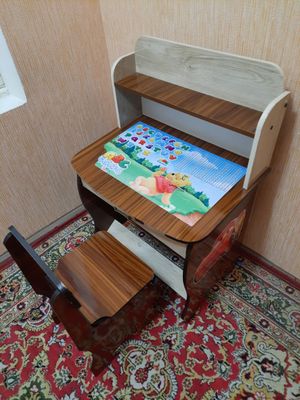продаю парта стол со стулом