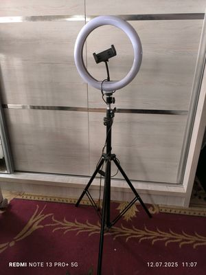 selfi lampa sotiladi