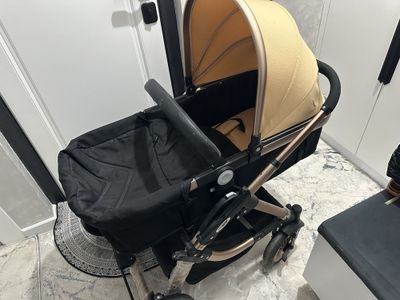 Продается коляска в отличном состоянии.