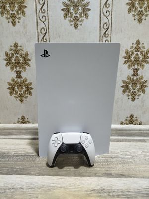 PlayStation 5 digital o'yinlari bilan birga