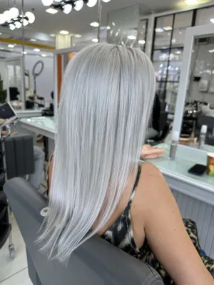 Женские стрижки, окрашивание и уход за волосами