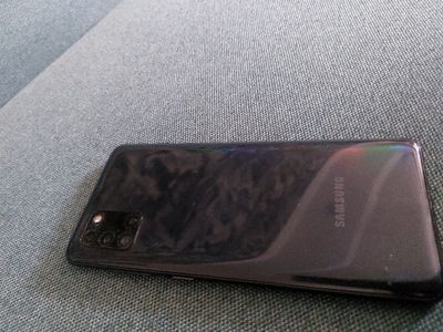 Продажа сотового телефона Samsung A31.