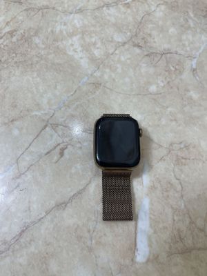 Apple wacht 4 44mm saffir holati idyal