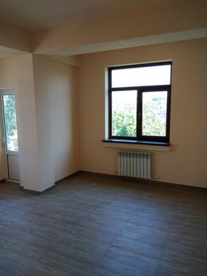 Чиланзар оптовый базар офис 20м² 2этаж 1кабинет 1линия Юр адреса
