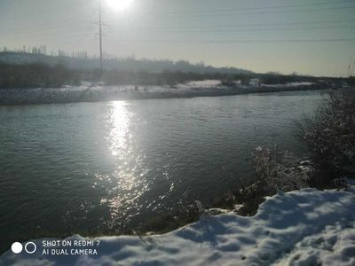 Вдоль речки в живописном месте 4 гектара