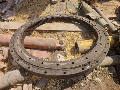 Продам поворотный круг на авто кран 16т