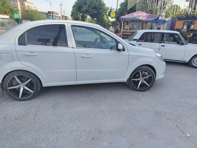 R 17 vossen diska sotiladi