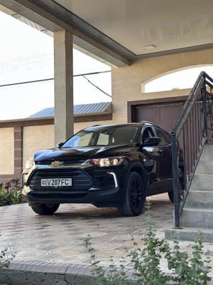 Chevrolet tracker 2