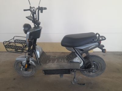 skuter Kiwimax