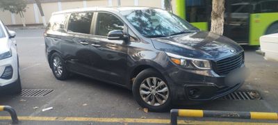 Продаю свою машину Kia Carnival 2019