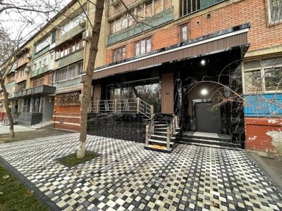 Продажа евро офис комеческое помешение на ЦУМЕ 110 школа