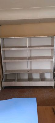 mebellar sotiladi 1250 mingdan yangi