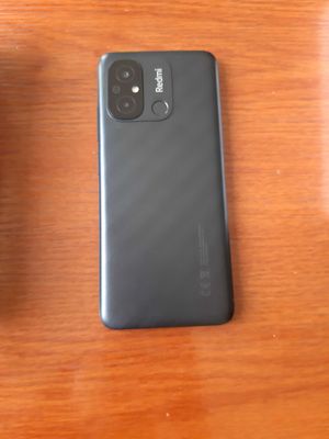 Продаётся смартфон Redmi 12C б/у в хорошем состоянии.
