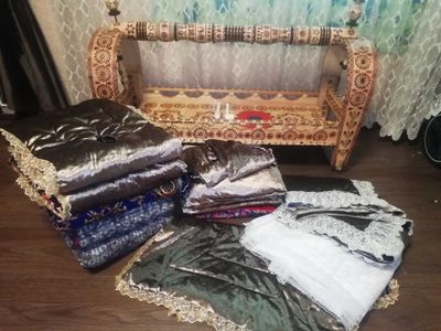 Бешик янги, ишлатилмаган. комлект