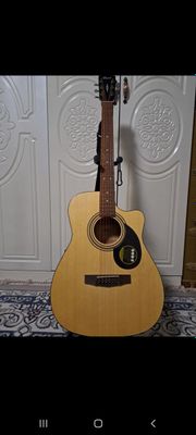 Elektro akustik gitara sotiladi