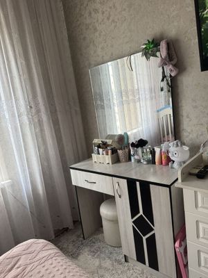 Спальный гарнитиру тумбочки тремо и кровать