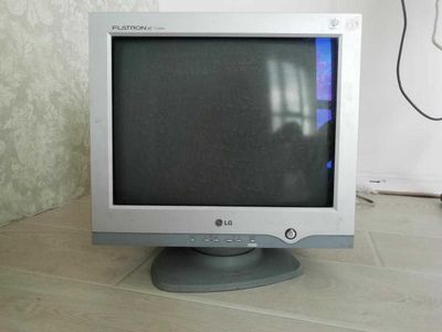Мониторы LG и SAMSUNG в отличном состоянии