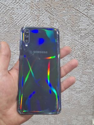 Samsung a70 128 gb