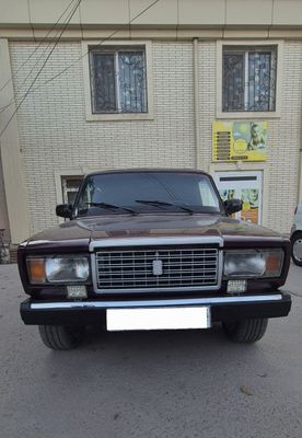 Vaz 2107 sotiladi