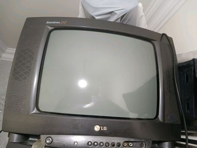 телевизор LG б/у цветной