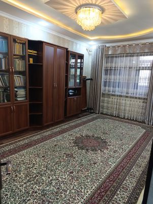 Сдается своя двухкомнатная квартира на долгий срок в Алмазарском район