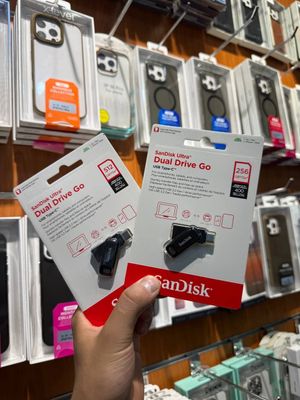Fleshka iPhone va Samsung