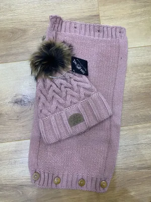 Шапка и шарф розовые