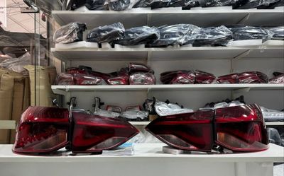 Monza orqa fara.