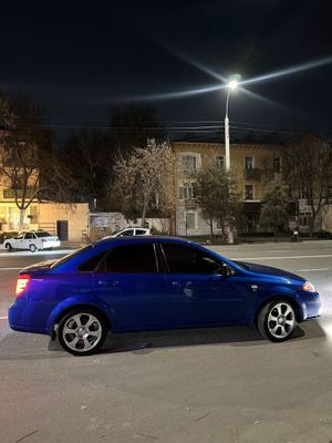 Продаётся Lacetti 2015