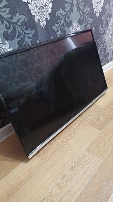 Продам телевизор Artel 32 9000 Smart