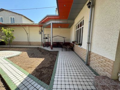 Амир Темур махалля Мирзо-Улугбекский район 6 соток 24x25, фасад 49 м.