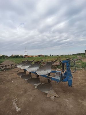 Айланма плуг сотилади