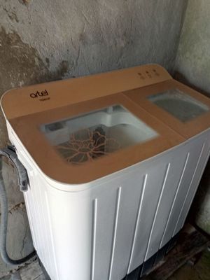 Pol aftamat stralni mashina sotiladi