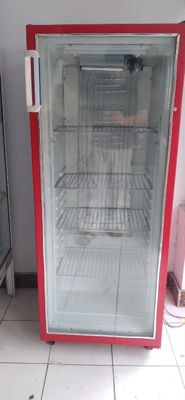 vitrina sotiladi holati zor