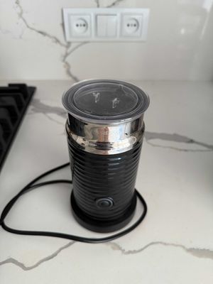 Nespresso Aeroccino 3 — капучинатор, как новый