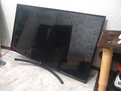 Продам телевизор экран разбит